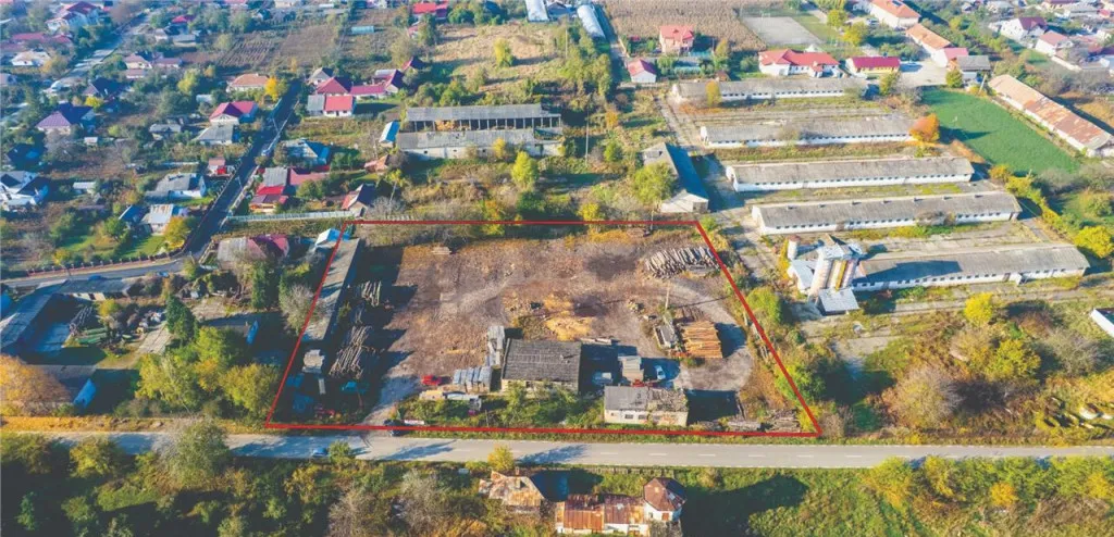 Racaciuni teren intravilan 6 886mp hale in suprafata de