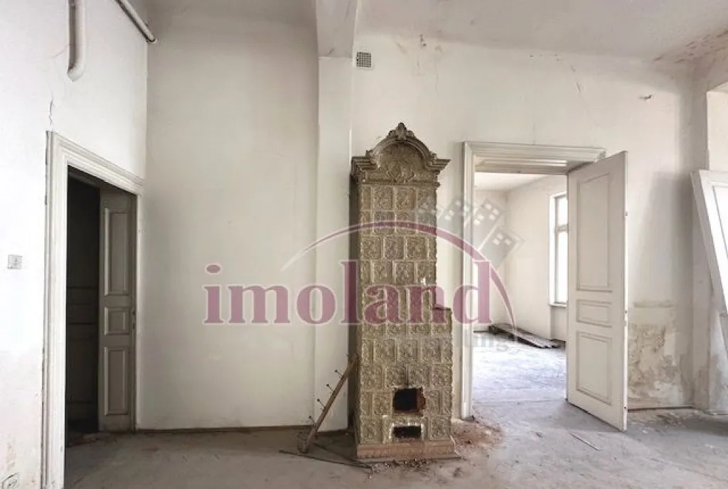 Teren 460mp cu imobil arhitectura neoromaneasca Victori