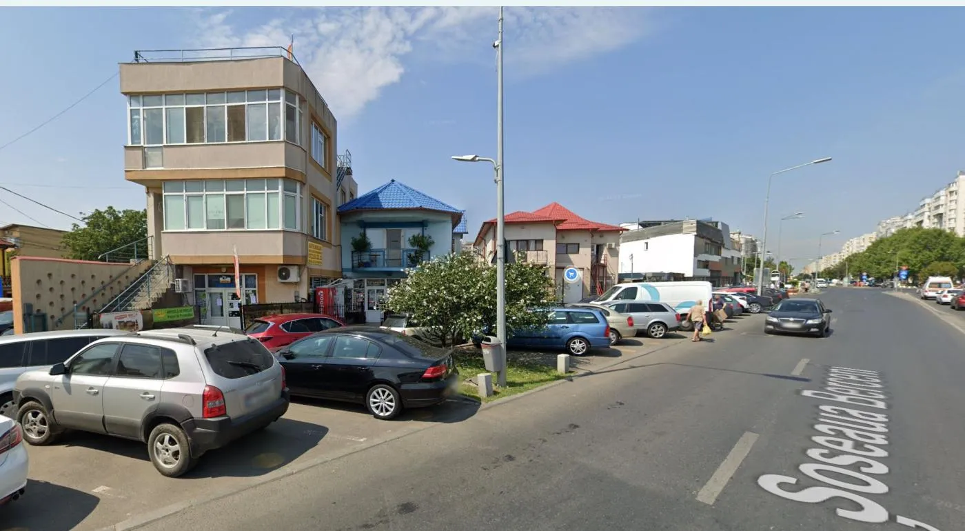 De vanzare - cladire 2 etaje intersectia Aparatorii Patriei