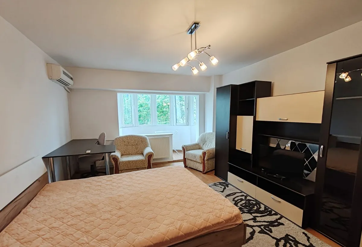 Lacul Tei inchiriez garsoniera spatioasa 43 mp