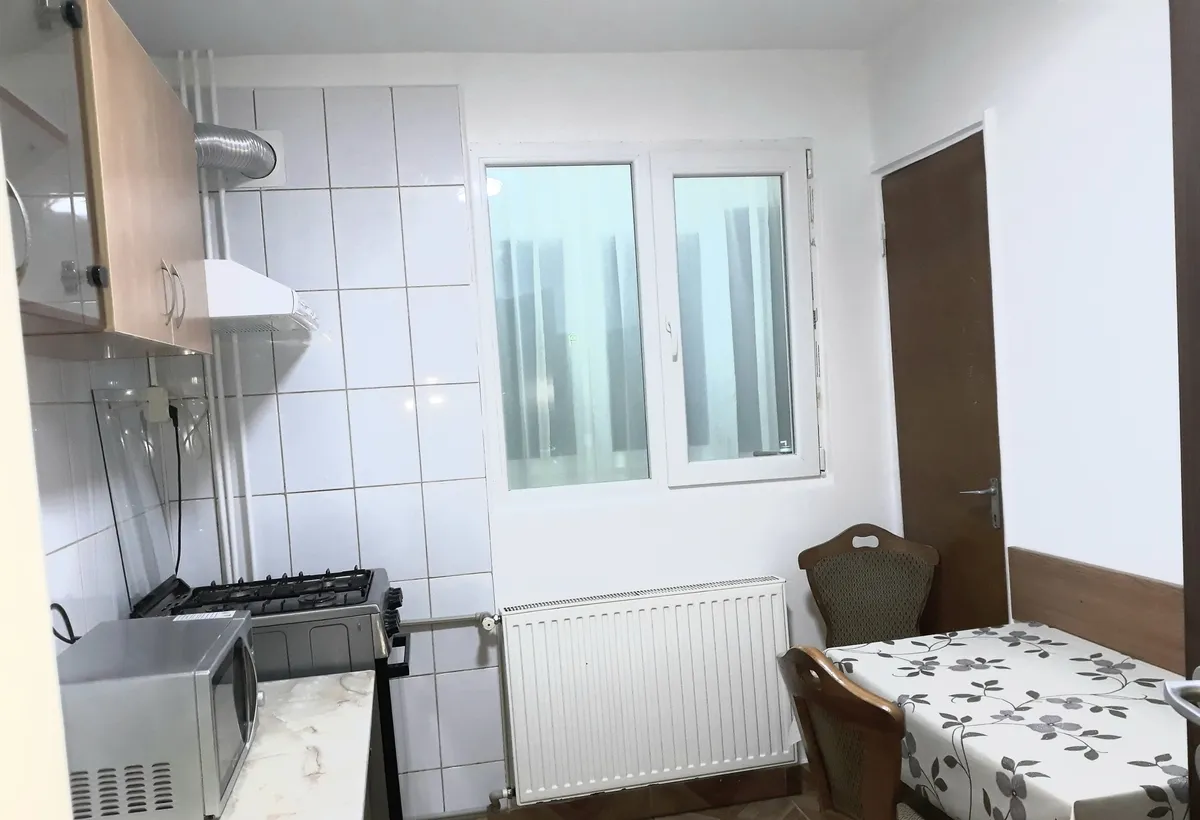 Obor Colentina Teiul Doamnei stradal 8 minute de metrou renovat mob nou