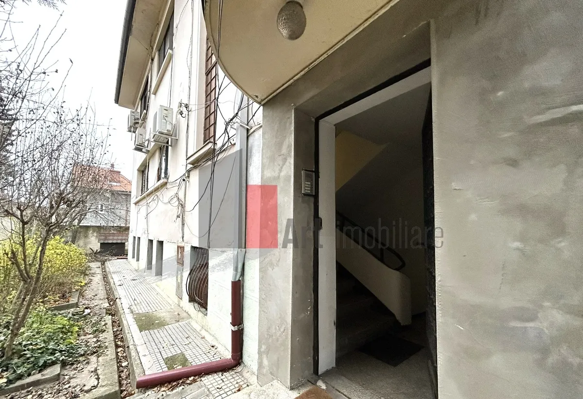 Barbu Delavrancea/ Kiseleff Apartament in vila cu curte si parcare