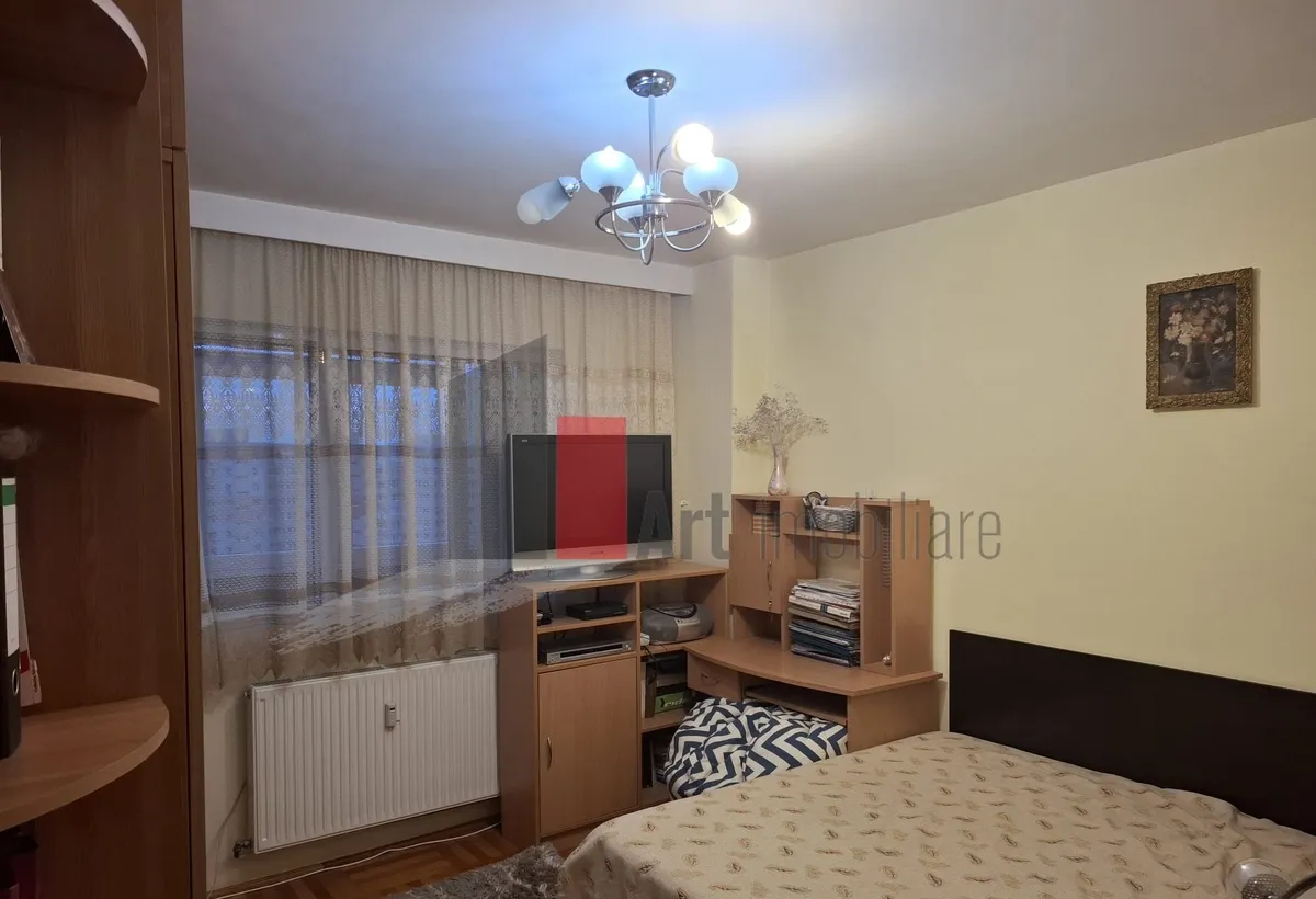 Piata Salajan Apartam 3 camere sd et 9/10