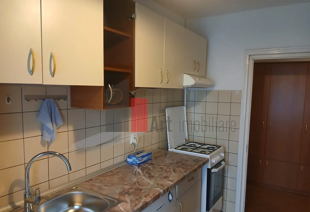 Decebal inchiriere 3 camere