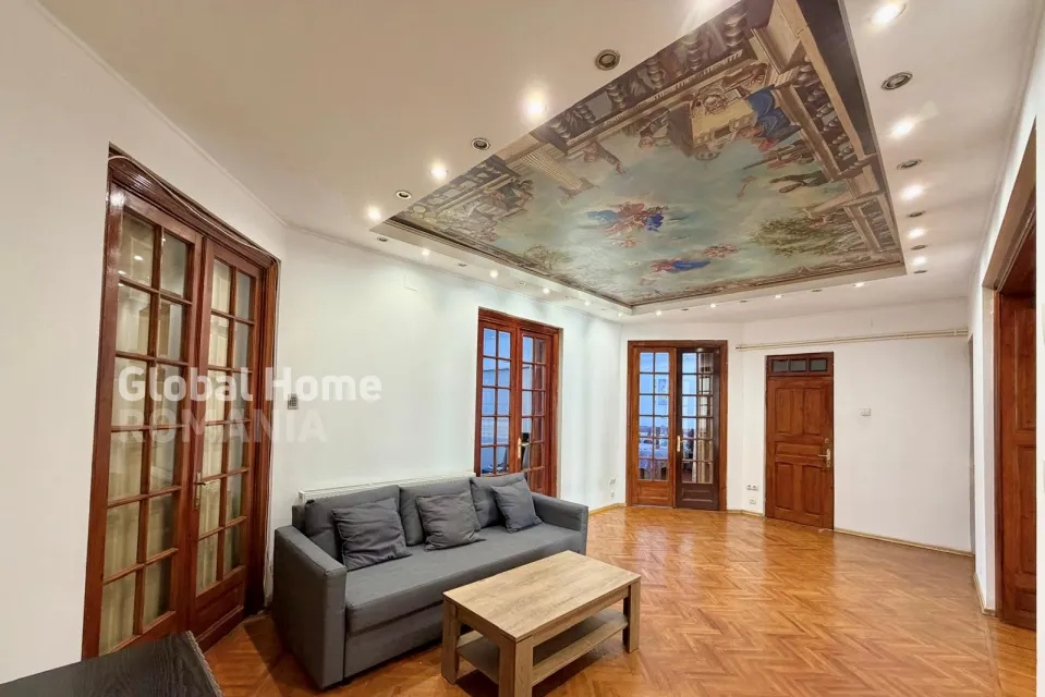 Cismigiu Garden Interwar Building 165 sqm circular 6 room apartment