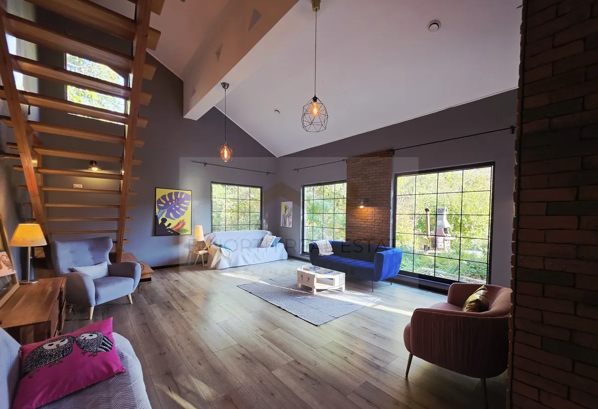 Resedinta exclusivista cu deschidere la Lacul Scrovistea