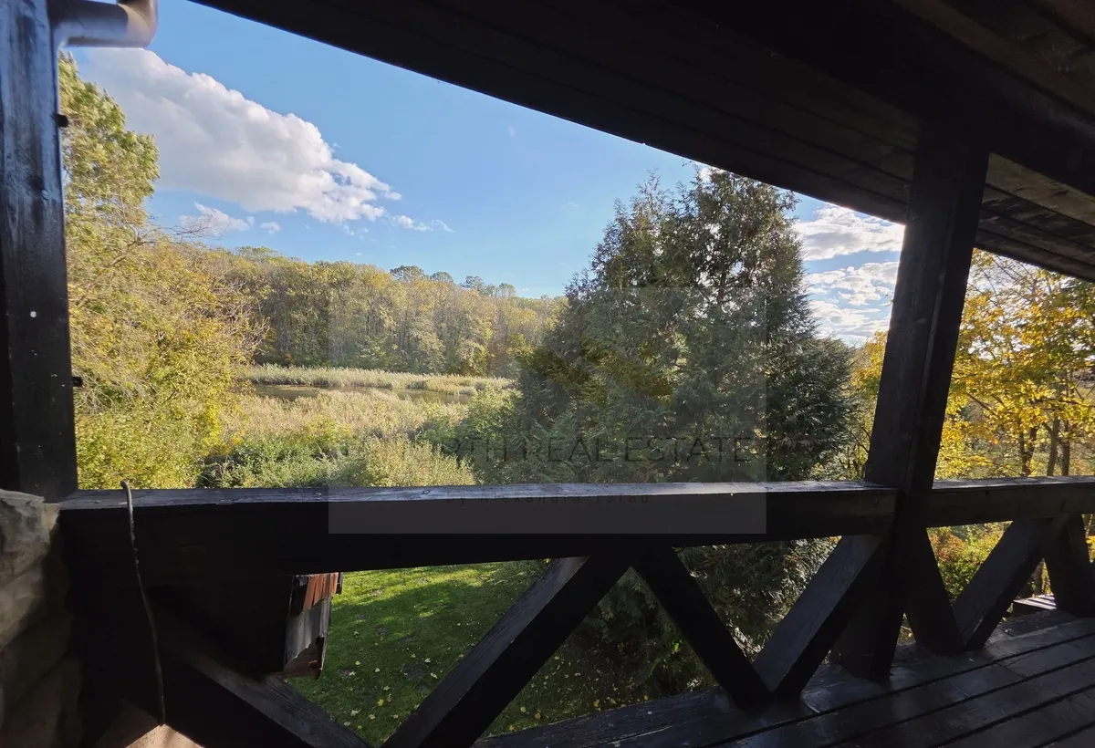 Resedinta exclusivista cu deschidere la Lacul Scrovistea