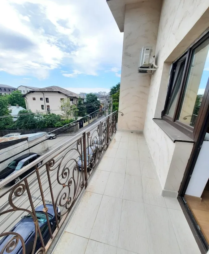 P 2 Vila 2020 Metrou Mihai Bravu 6 Camere 200 mp 4 bai Parcare