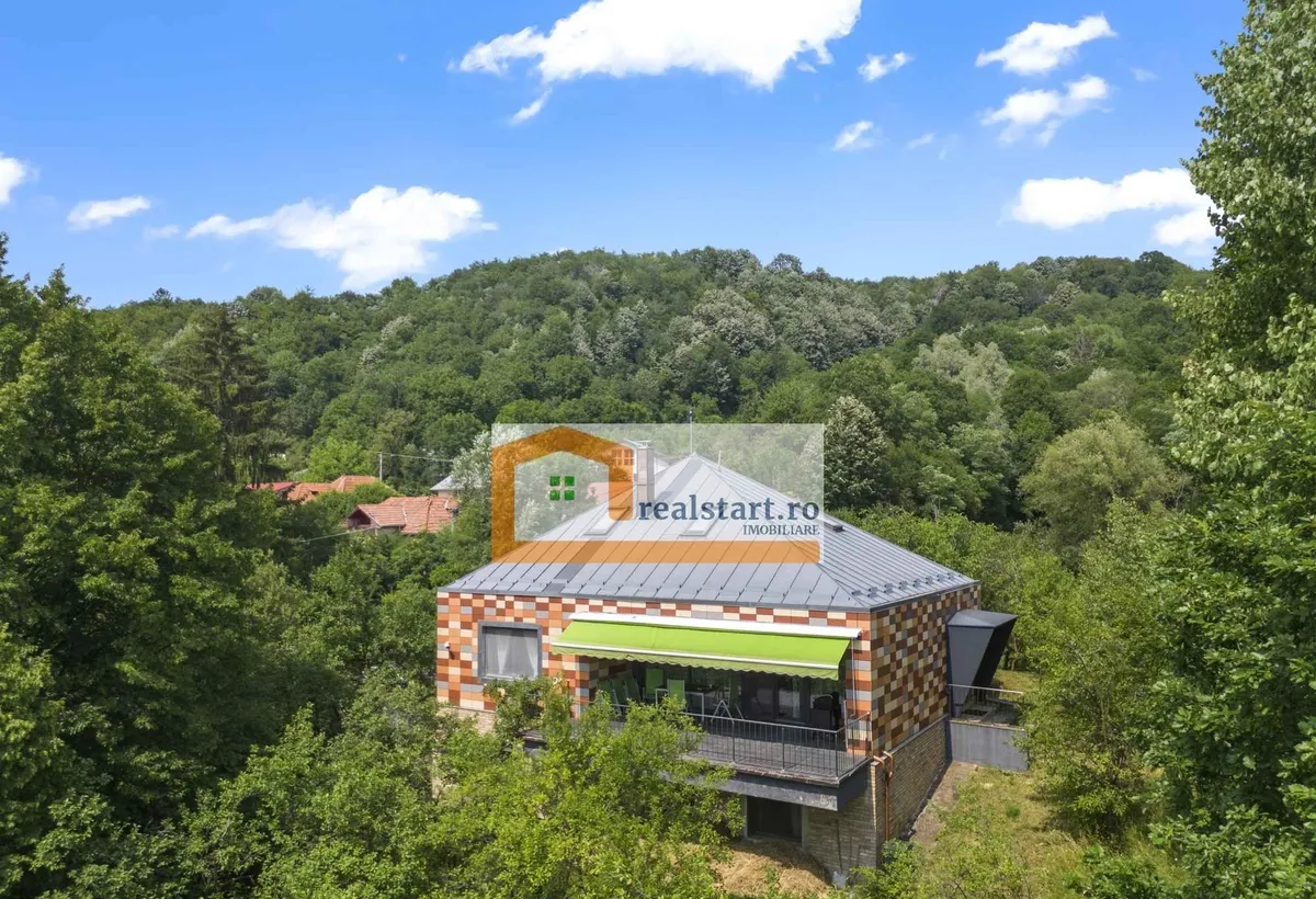 Cornu Vedere la Padure Vila D P M 6600mp teren 4 parcare