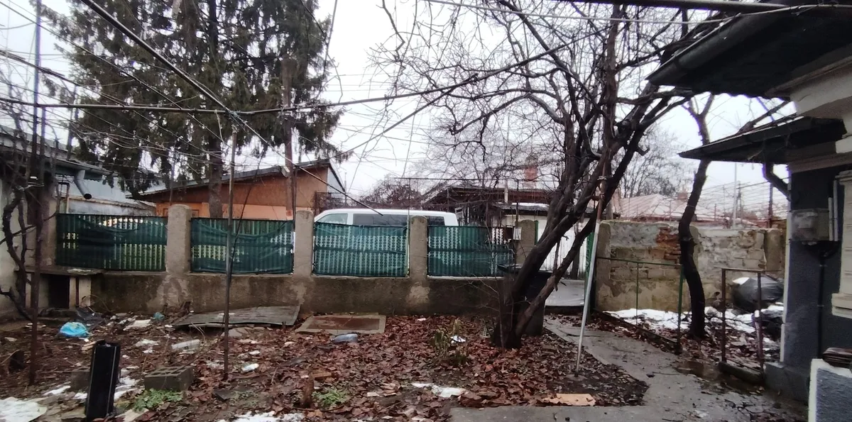 Luica Dedeman casa demolabila 247mp teren