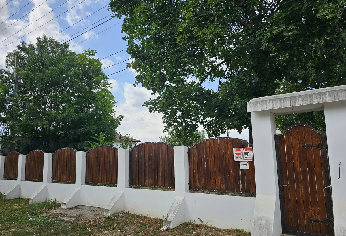 Poienarii Burchii conac neoromanesc si teren 2 800 mp in judetul Prahova