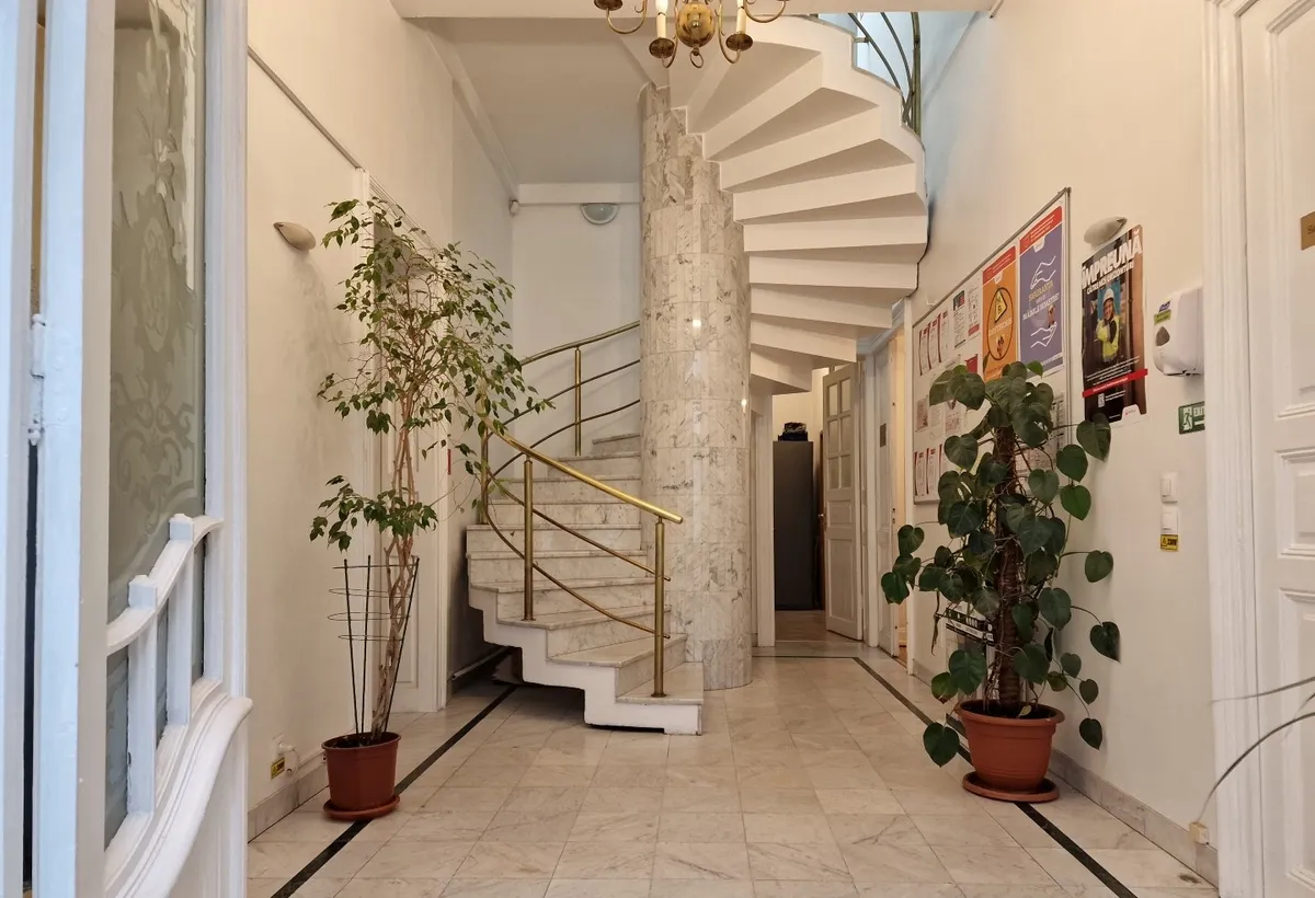 Piata Unirii Mitropolie 10 minute metrou vila deosebita pe Profesorilor