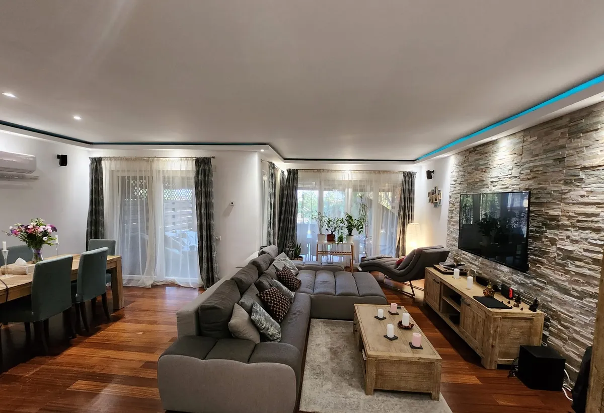 Cosmopolis vila duplex 4 camere curte si 4 locuri de parcare