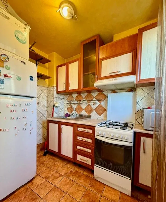 Iancului metrou Ferdinand Avrig garsoniera bloc anvelopat