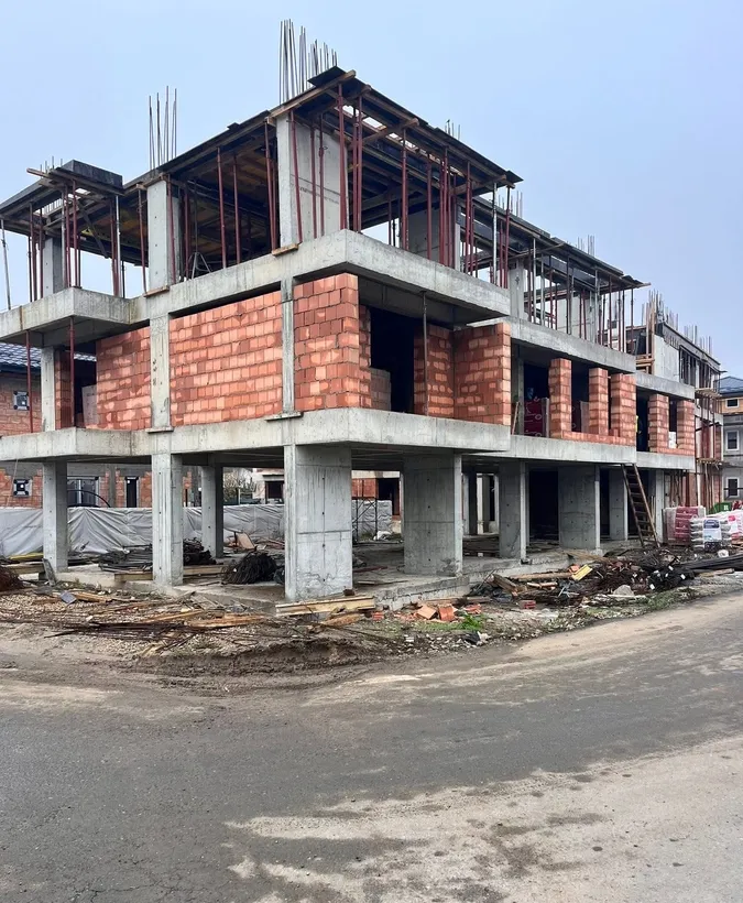 Titan Sector 3 apartament 2 camere 57 mp balcon terasa bloc nou