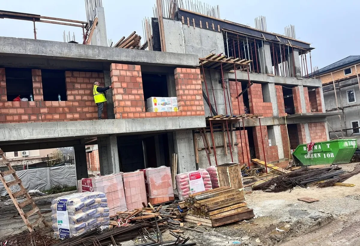 Titan sector 3 Bucuresti apartament 50 mp locuibil terasa 9 mp