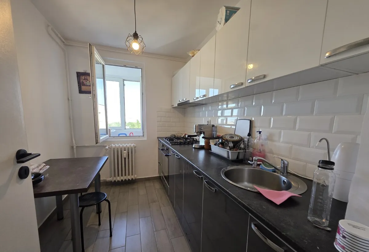 Dristor Ramnicu Sarat piata Bobocica chiar pe Nicolae Pascu