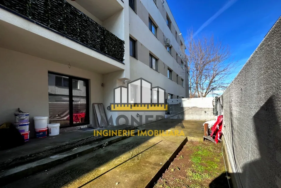 1 Decembrie 2 camere 0 comision curte 49 mp metrou 1 Dec decomandat