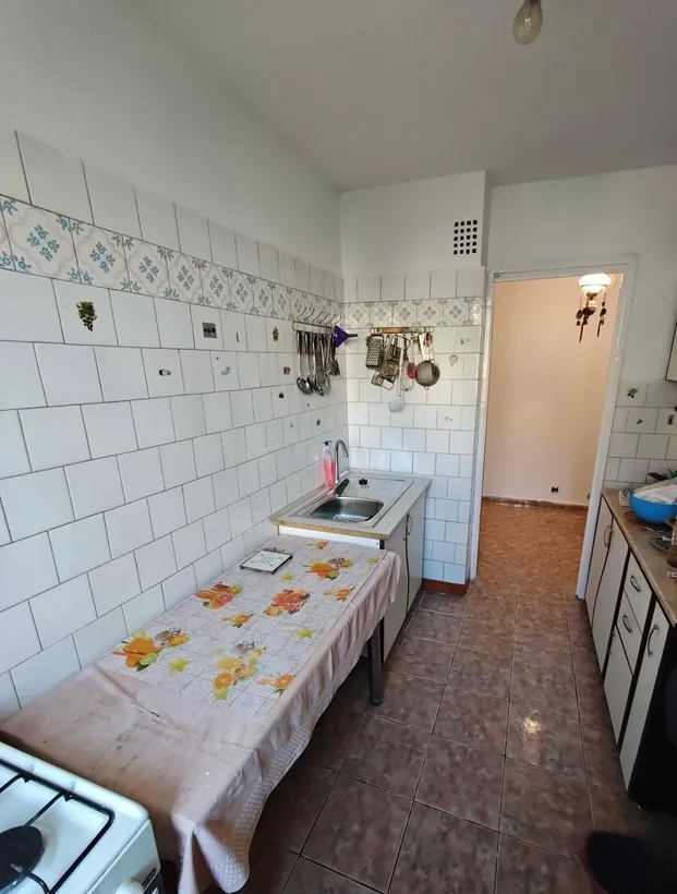 Emil Racovita 5 minute de metrou Piata Sudului 1 minut de Piata Straduintei