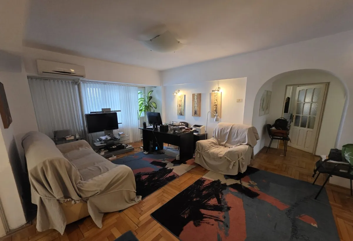 Piata Muncii 5 minute metrou chiar pe Decebal bloc 1991 vedere mixta