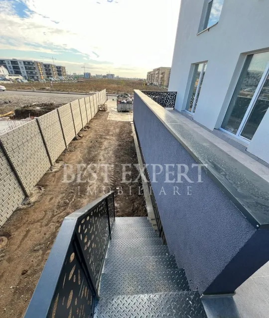 Titan Pallady 3 camere gradina mutare rapida 5 min stb