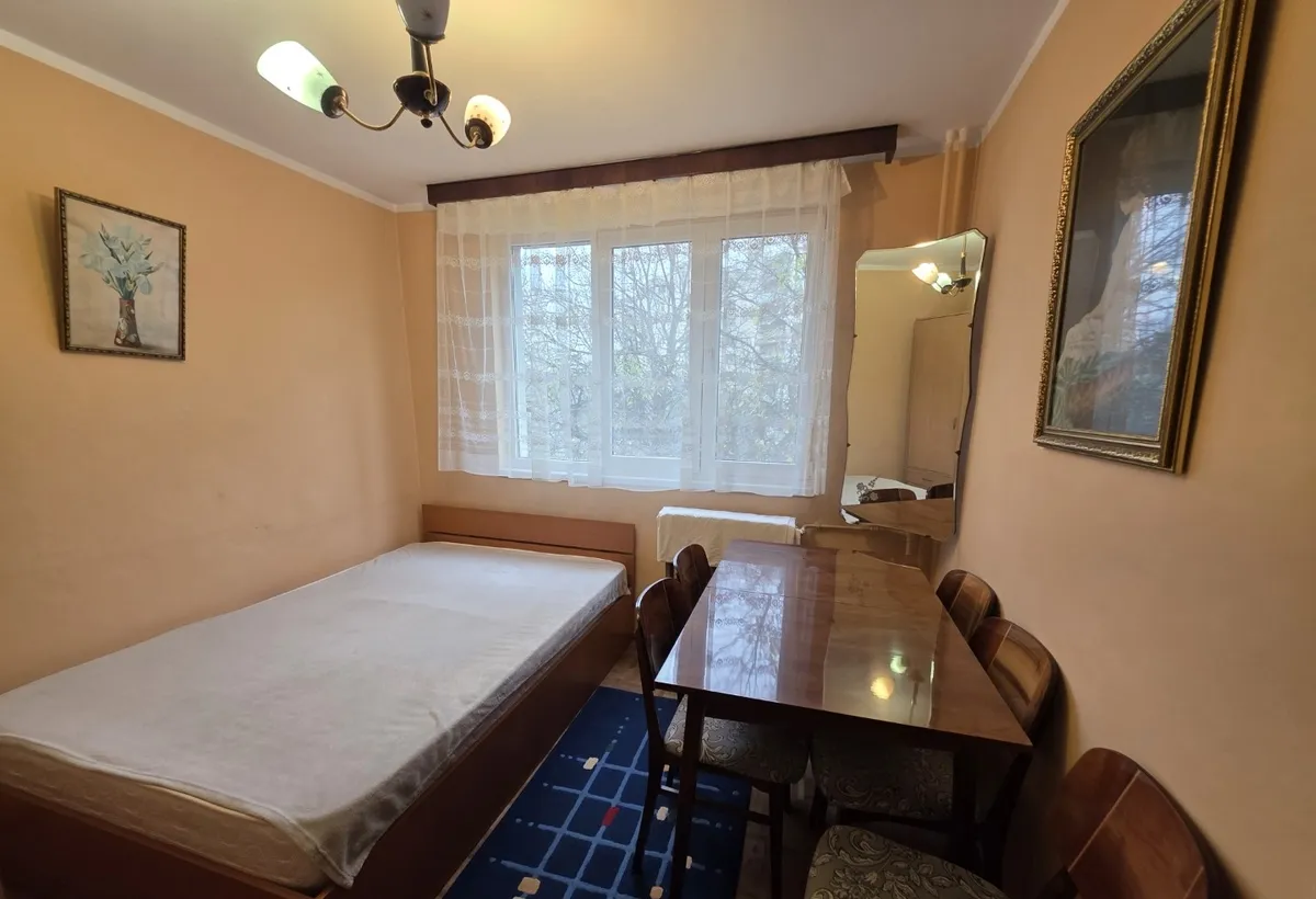 1 Decembrie 1918 intersectie Jean Steriadi 10 minute metrou vav Auchan