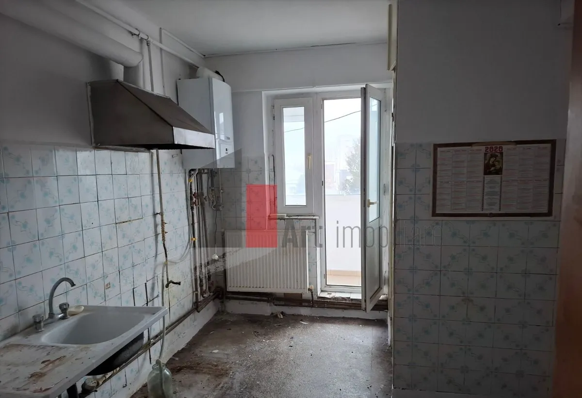 Ploiesti Centru Liceul Mihai Viteazul 4 camere