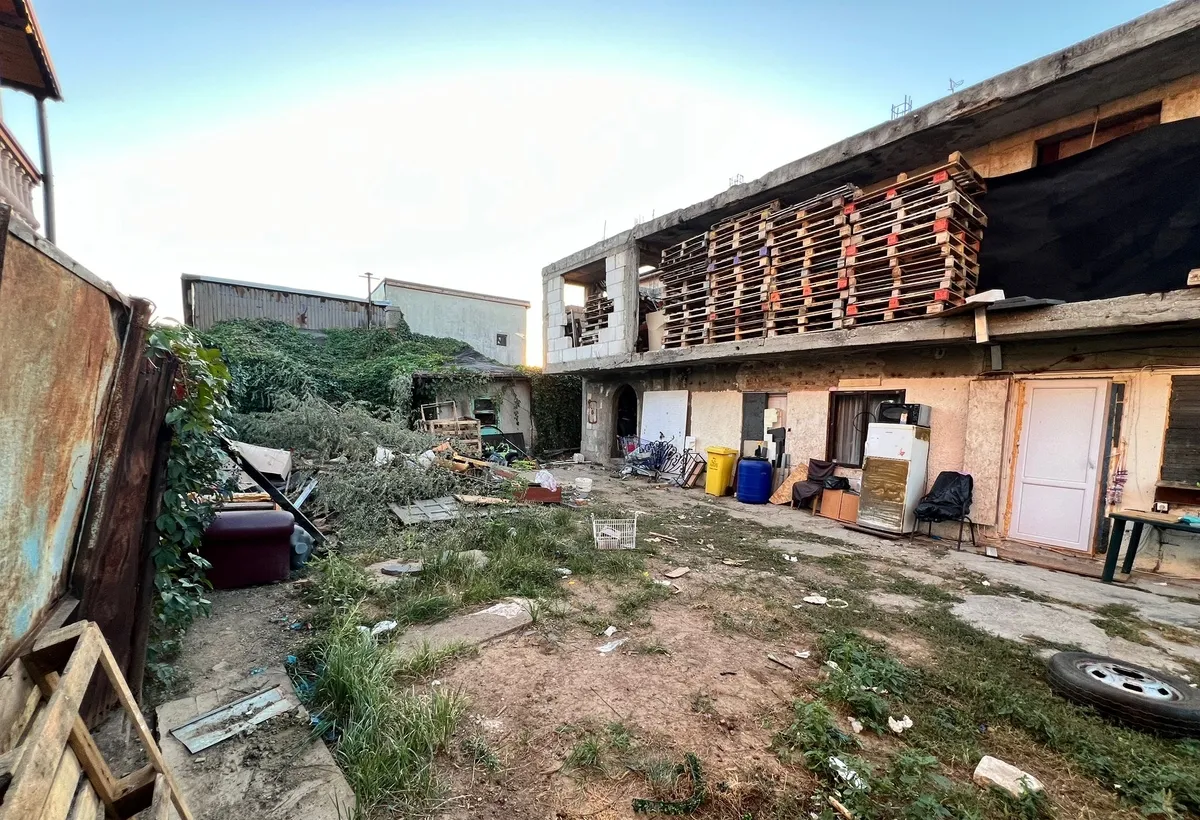 Colentina Carrefour teren