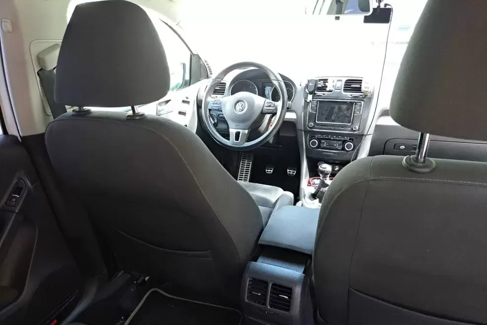Vand VW Golf 6 an fabr 2011 1 6 tdi 136 cp