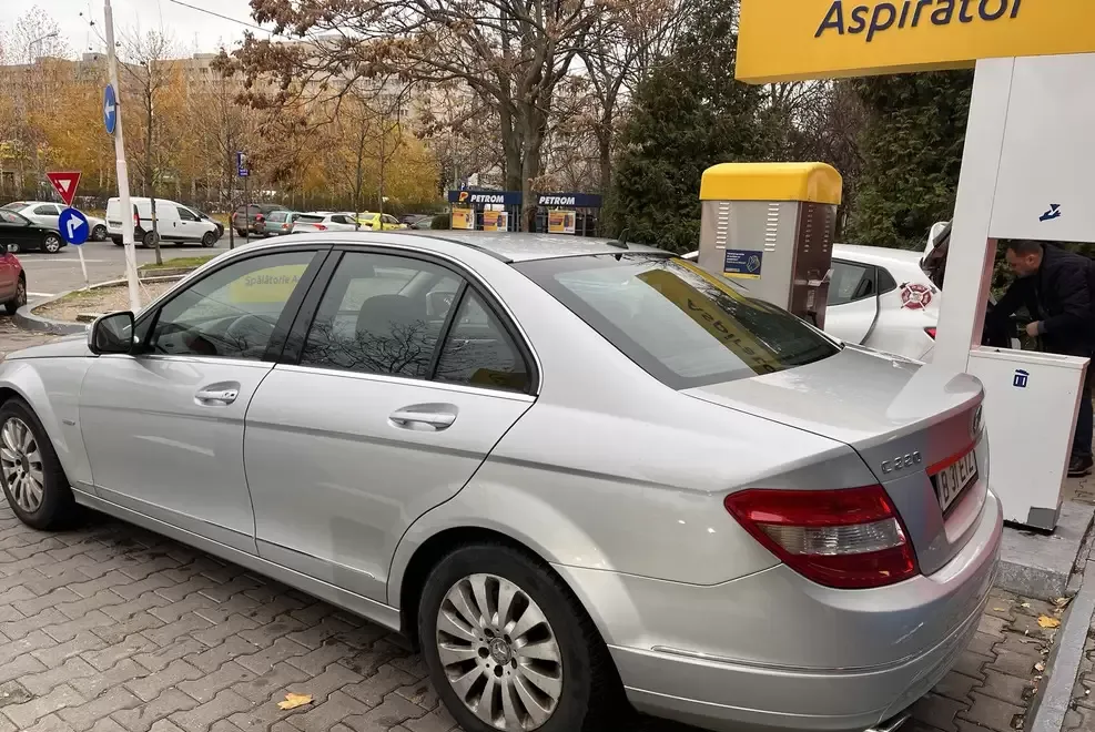 Vand Mercedez Benz stare buna