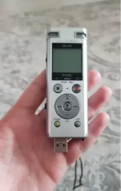 Reportofon profesional 3 microfoane OLYMPUS DM-770