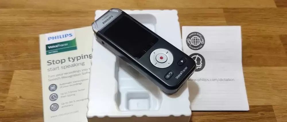 Reportofon stereo color PHILIPS DVT2110 la cutie