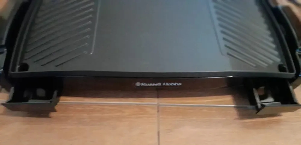 Gratar electric Russell Hubbs