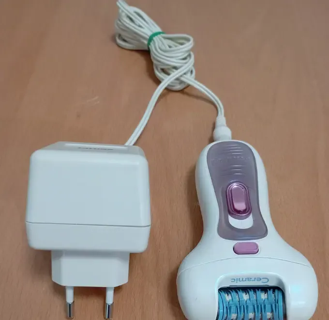 Vand Epilator Philips cu cap ceramic