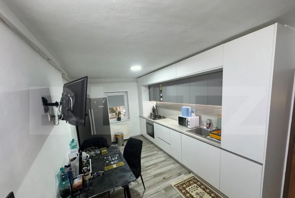 Apartament 3 camere 80 mp decomandat zona Centrala