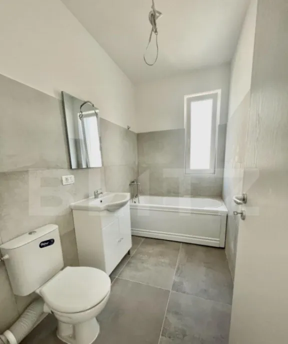 Super pret Apartament cu 3 camere balcon etaj 1 1 loc