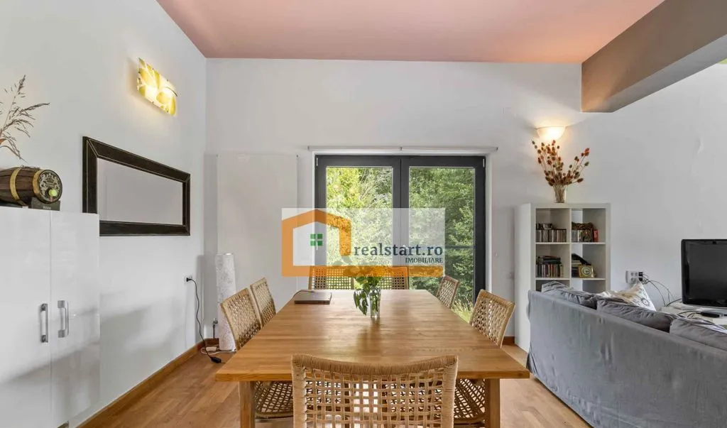 Cornu Vedere la Padure Vila D P M 6600mp teren 4 parcare