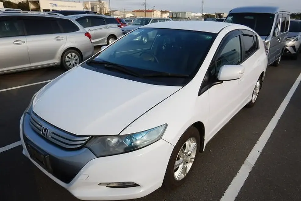 Inchiriere Honda Insight hybrid automat Bolt Uber
