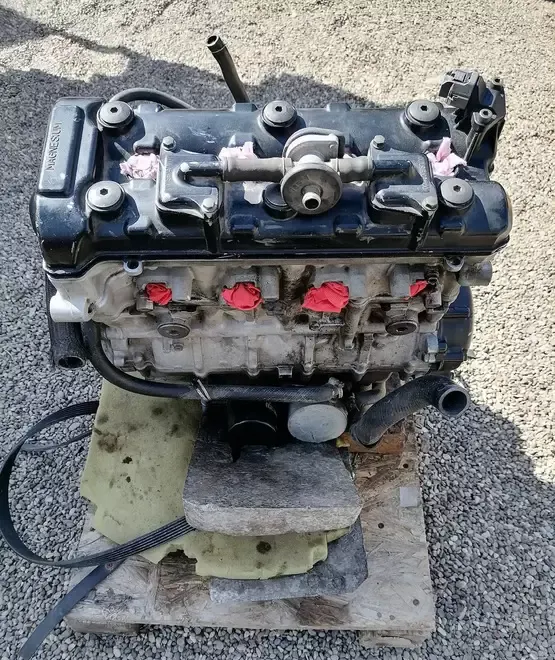 MOTOR suzuki gsxr 750 k 1 k 2 k 3