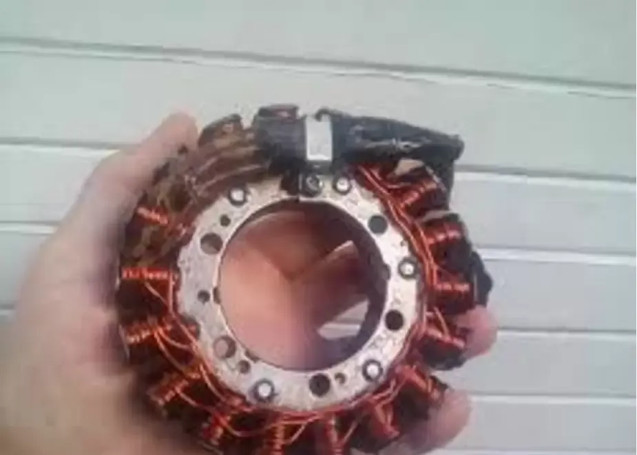 Bobinaj generatoare ambarcatiuni cu motor