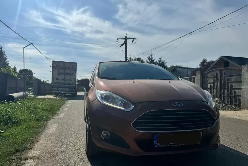 Vand Ford Fiesta 1 0 Powershift Titanium