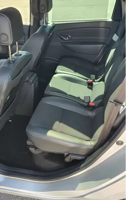 Renault GRAND SCENIC 1 5-110 D