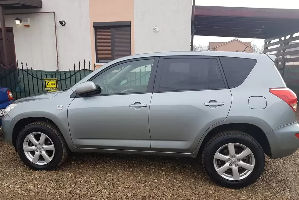 Vand autoturism Toyota RAV4