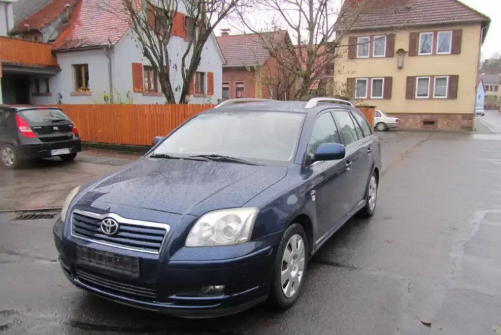 Toyota Avensis 2 2 D-CAT 2005 - LA PIESE