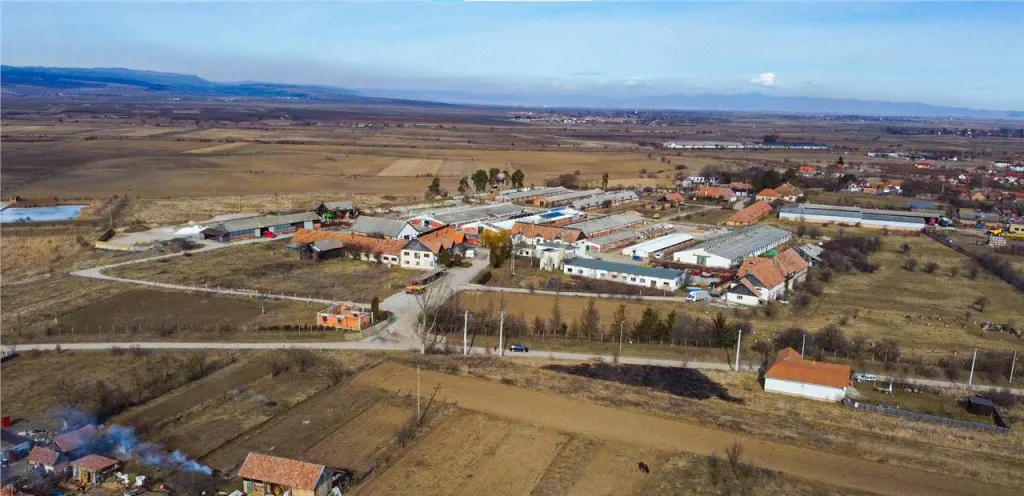 Garsoniera practica Central vis a vis de Universitatea Tran