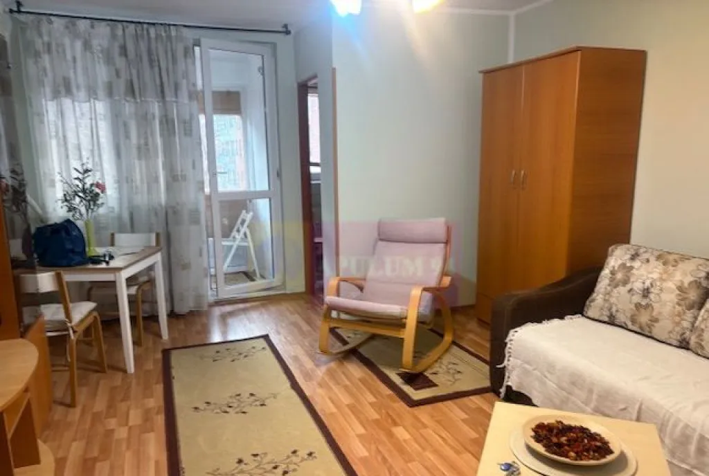 Garsoniera Piata Obor Avrig