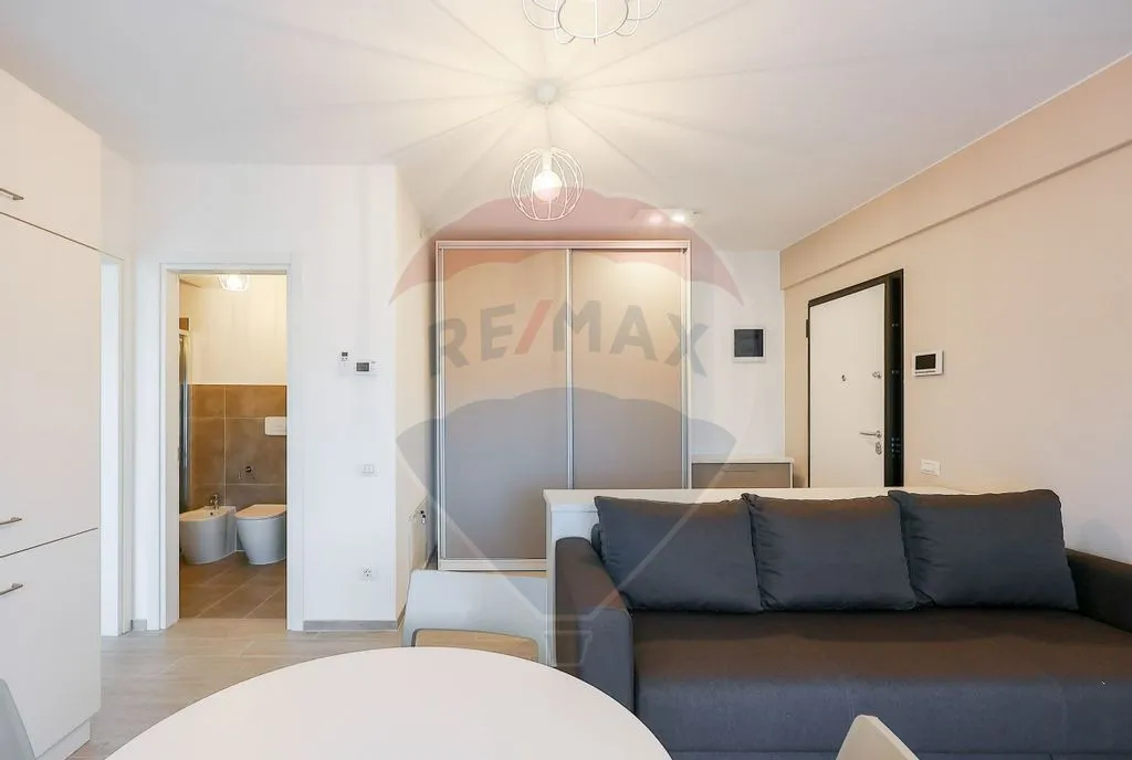 Apartamente 2 camere de inchiriat ultracentral cladire