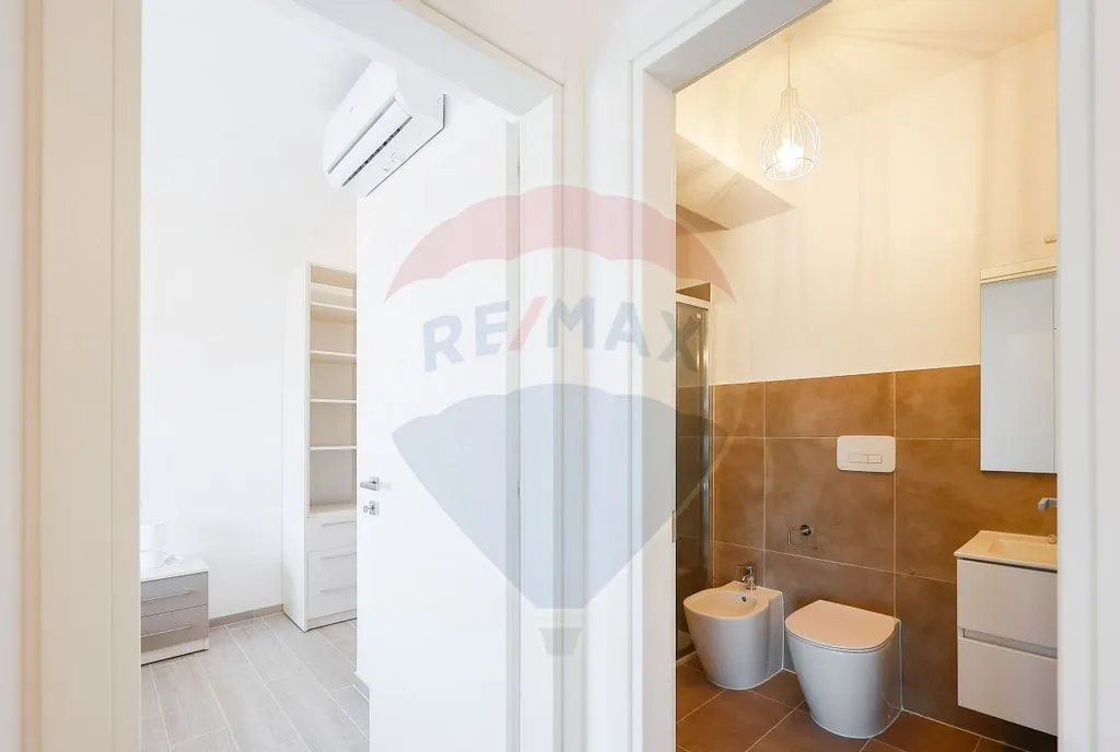 Apartamente 2 camere de inchiriat ultracentral cladire