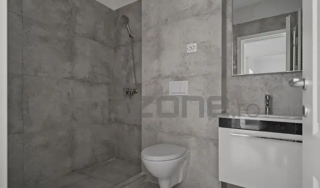 2 camere terasa de 20 mp finisat gata de mutat metro