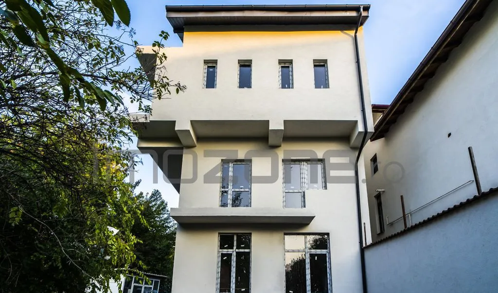 Apartament 2 camere bloc nou finisat la cheie centrala